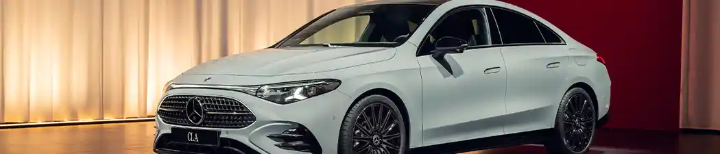 Mercedes Benz CLA mit originalen Felgen im Detail