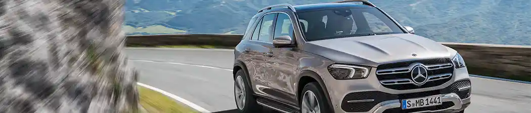 Erleben Sie den unvergleichlichen Glanz und die Eleganz des Mercedes Benz GLE mit unseren exquisiten Felgen. Tauchen Sie ein in eine Welt voller Stil und Luxus, während Ihr GLE über die Straßen gleitet und bewundernde Blicke auf sich zieht. Genießen Sie j