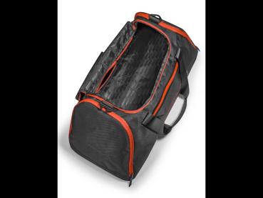 Funktionale Sporttasche mit AMG Logo