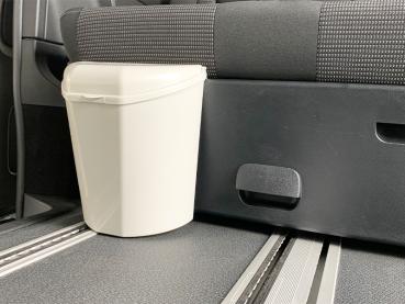 Preview: Mülleimer für den Mercedes-Benz Marco Polo Camper Preview: Praktischer Mülleimer in Premium-Qualität, speziell für Reisen im Mercedes-Benz Marco Polo Camper entwickelt.