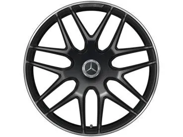 Original AMG Mercedes-Benz Leichtmetallfelge in Schwarz Matt mit filigranem, sportlichem Speichendesign und zentralem Mercedes-Benz Logo.