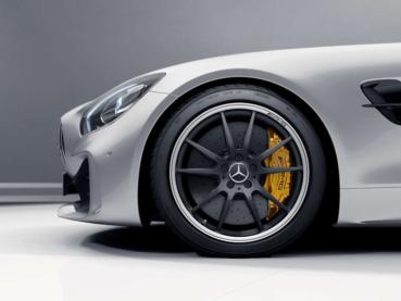 AMG Schmiederad im 10 Speichen Design 19 Zoll Felgenhorn glanzgedreht AMG GT Baureihe C190 A19040116007X71