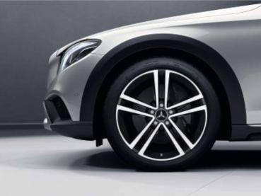 Preview: Original Mercedes-Benz 19-Zoll-Felge glanzgedreht in Schwarz für GLC C253/X253 – Ansicht der 5-Doppelspeichen-Designfelge mit Teilenummer A25340132007X23