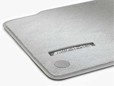 Fußmatten Nevagrau für EQE von Mercedes-Benz – langlebig und sicher