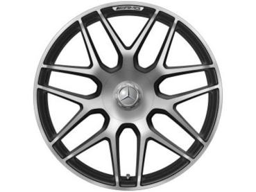 Mercedes-AMG Schmiederad 22 Zoll mit glanzgedrehter Front und schwarz matter Oberfläche
