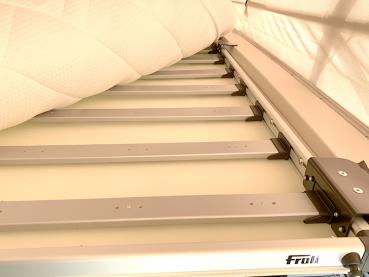 Preview: Dormiente Naturlatexmatratze Mercedes Marco Polo Dachbett Ansicht Lattenrost ohne Federteller