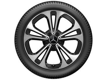 Mercedes Benz Winterrad für die C-Klasse Baureihe 206 mit Reifen 225/45 R18 95H und 5-Speichen Felge.
