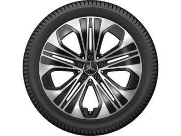 5-Speichen-Rad Schwarz Glanzgedreht 275/40 R19 105H XL Pirelli P Zero Winter MO