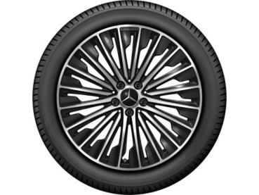 AMG Vielspeichen-Rad Schwarz Glanzgedreht 245/40 R20 99V XL Pirelli P Zero Winter MO