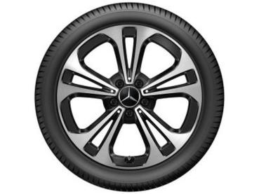 5-Doppelspeichen-Rad Schwarz Glanzgedreht 225/45 R18 95H XL Pirelli W SottoZero 3 MOE