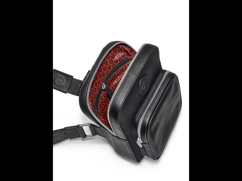 Stylische Crossbag aus Polyamid und Leder