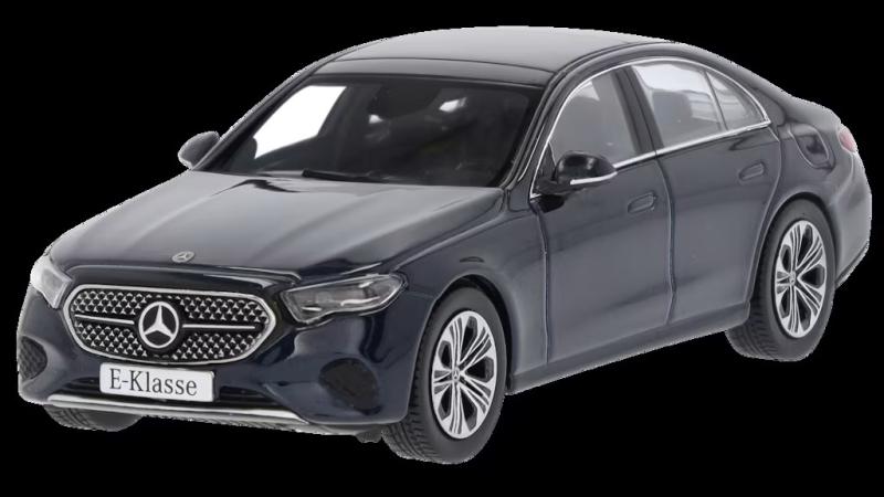 Hochwertiges Modell der Mercedes-Benz AVANTGARDE W214
