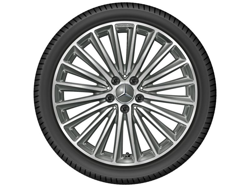 Frontansicht einer Original Mercedes-Benz Leichtmetallfelge in Titangrau, präzise gefertigt für optimale Passgenauigkeit und höchste Sicherheitsstandards bei der C-Klasse W206 und S206