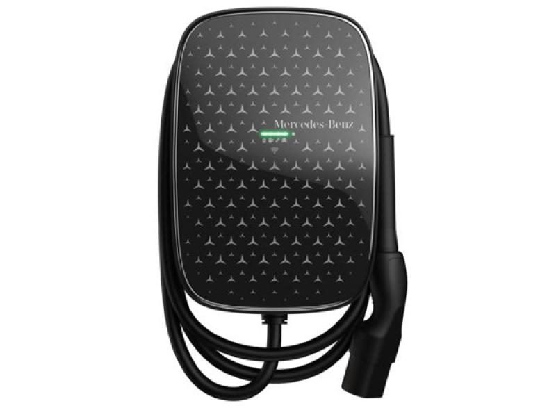 Mercedes-Benz Wallbox mit fest verbundenem Ladekabel und Typ-2 Stecker.