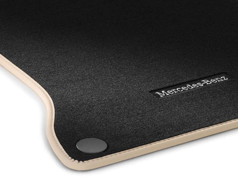 Veloursmatten CLASSIC Satz 4-teilig B-Klasse Baureihe 246 A1176808100698S68 Veloursmatten CLASSIC Satz 4-teilig B-Klasse Baureihe 246 A1176808100698S68