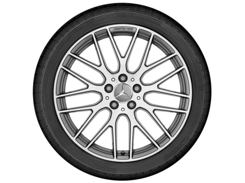Titangraue AMG Felge in 19 Zoll Titangraue AMG Felge in 19 Zoll