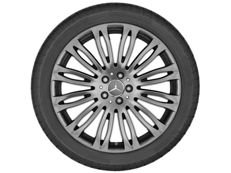 Original Mercedes-Benz Vielspeichen-Leichtmetallrad in 20 Zoll für die Hinterachse der S-Klasse W222 in Himalaya Grau, glanzgedreht – Artikelnummer A22240118027756 Original Mercedes-Benz Vielspeichen-Leichtmetallrad in 20 Zoll für die Hinterachse der S-Klasse W222 in Himalaya Grau, glanzgedreht – Artikelnummer A22240118027756