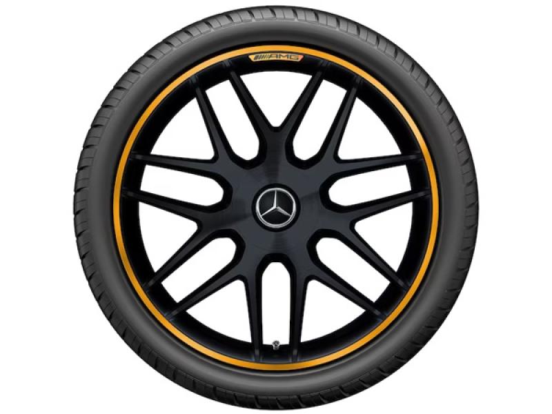 AMG Felge schwarz matt 21 Zoll Kreuzspeichen mit gelbem Felgenhorn