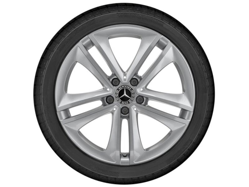 Das 5-Doppelspeichen-Rad verleiht dem Mercedes-Benz CLS eine dynamische Optik