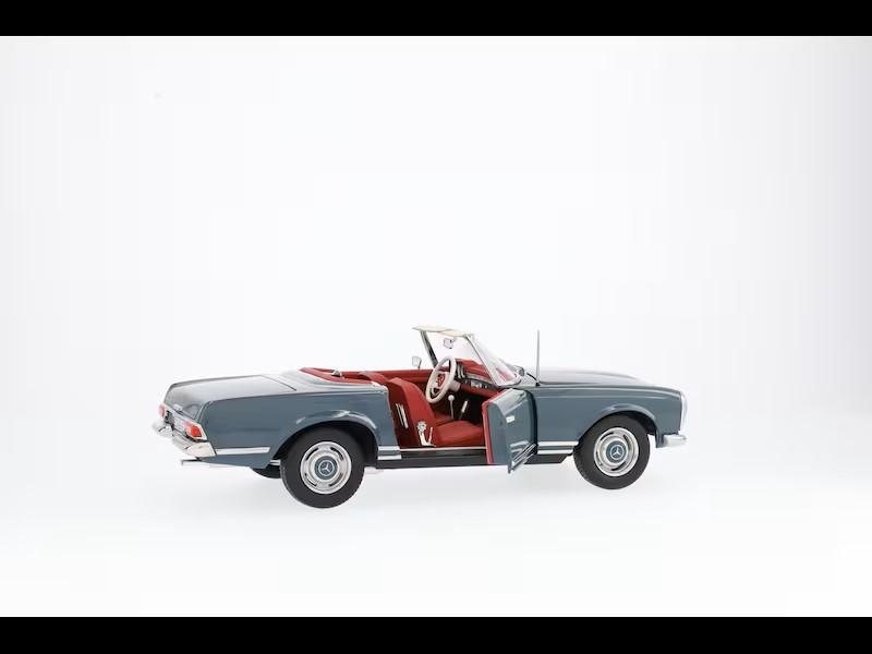 Mercedes-Benz 230 SL Modellauto Maßstab 1:18