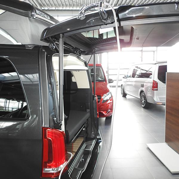 Robuste und vielseitige Westfalia Außendusche für Mercedes-Benz Marco Polo Campervans.