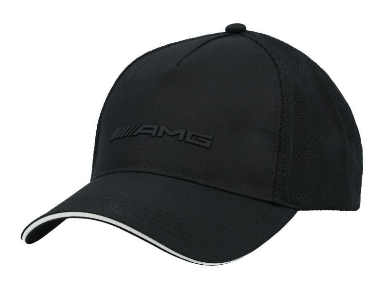 Schwarze AMG-Cap mit weißem Kontrast am Schirmrand, seitlicher Perspektive, elegantes Design mit dezentem 3D-Logo.