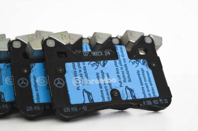 Bremsklötze E63 AMG Baureihe 212 Hinterachse