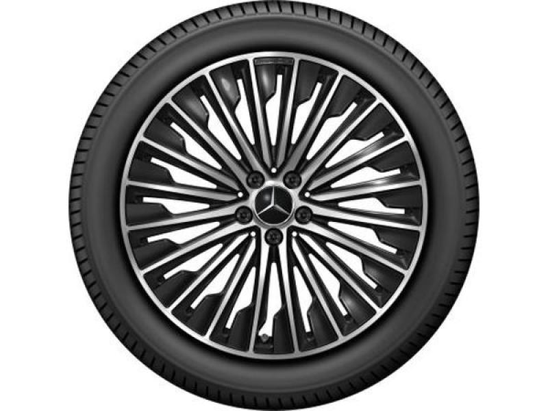 AMG Vielspeichen-Rad Schwarz Glanzgedreht 275/35 R20 102V XL Pirelli P Zero Winter MO