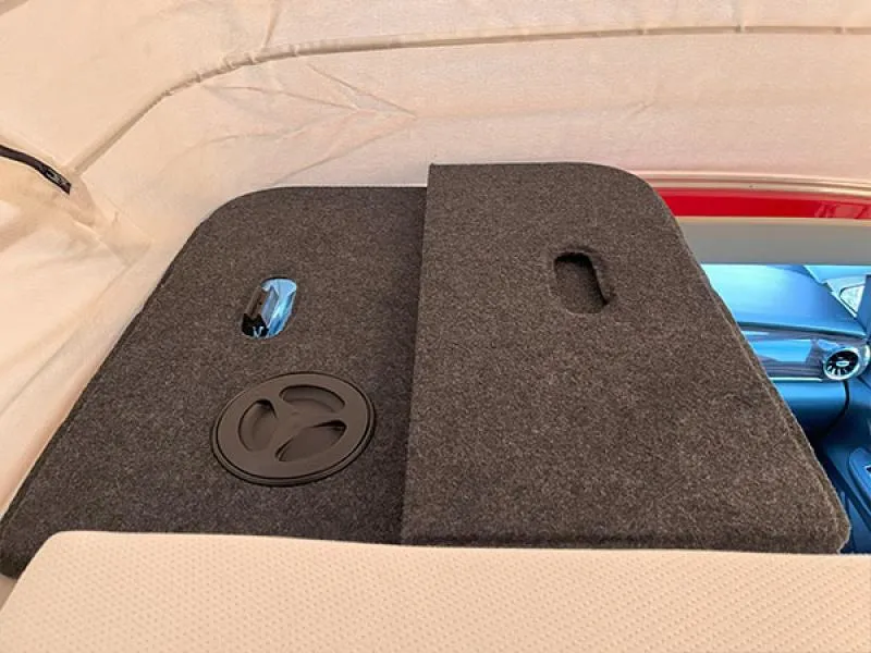 Schlafbereich-Erweiterung für Mercedes Marco Polo mit Ablagefläche.