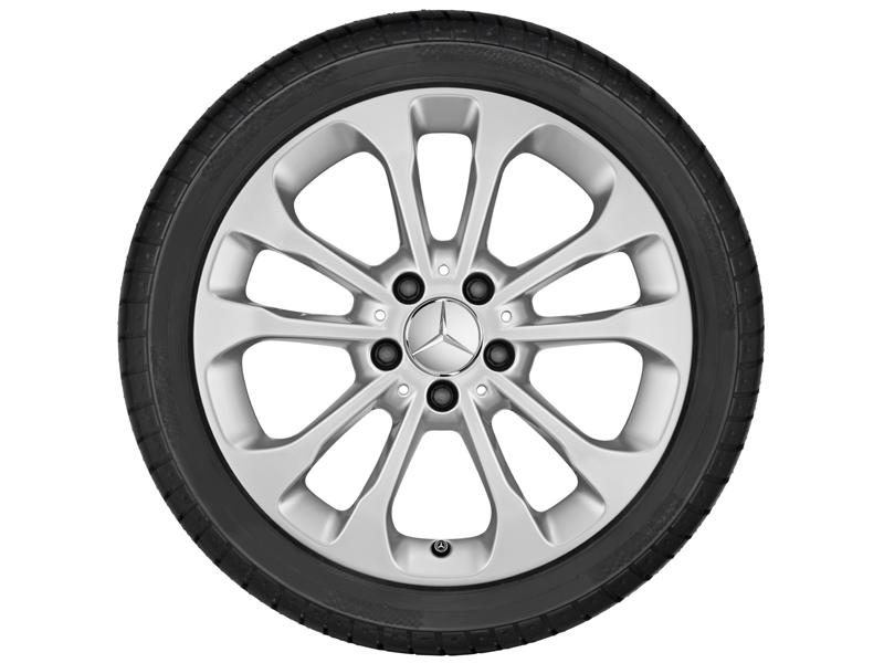 GLA Baureihe X156 Sommerkomplettrad 5-Doppelspeichen-Rad Vanadiumsilber 215/60 R17 Q440651110100
